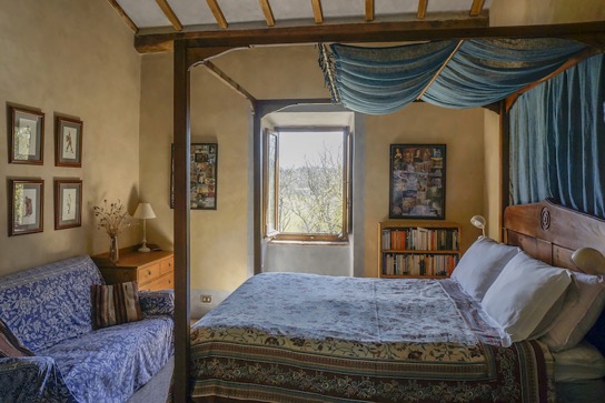 Guests can now stay at our home in our romantic 4-poster bedroom 